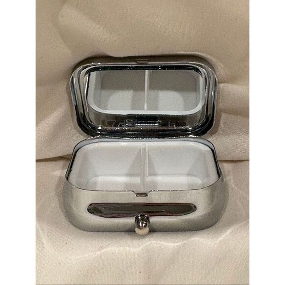 Cinnamoroll Rainbow Umbrella Travel Pill Box 2 Compartment Meds Pill Case NEW - Picture 8 of 8